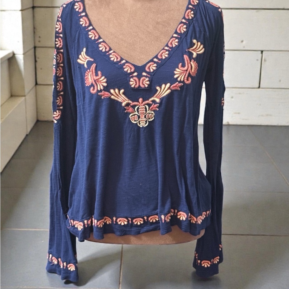 Boston Proper Navy Blouse with Coral Embroidery Size XS
